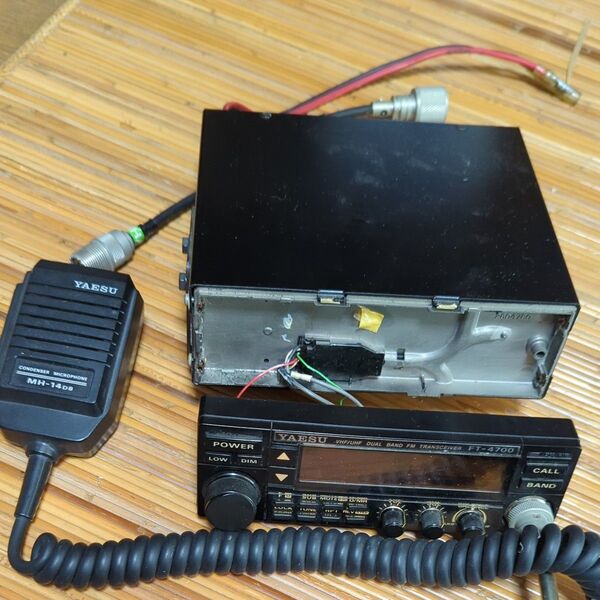 無線機 アマチュア無線 YAESU FT-4700 MH-14D8 ジャンク