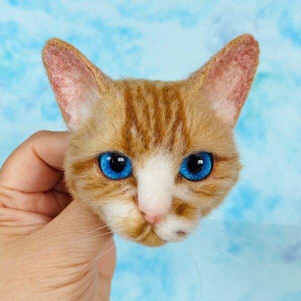 【今月の推し猫】羊毛フェルトブローチ リアルで可愛いコーニッシュレックス
