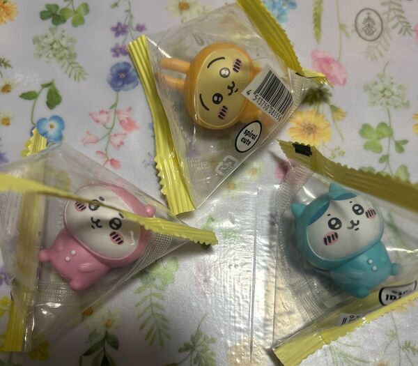 ♪ ちいかわ インテリアミニフィギュア 3個セット パジャマ うさぎ ハチワレ ♪ セリア キャンドゥ ♪