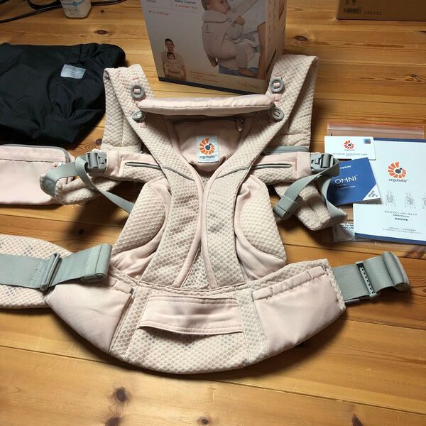 ergobaby オムニブリーズ(ピンククォーツ)OMNI Breeze 抱っこ紐 ピンククォーツ