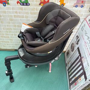 コンビ クルムーヴ isofix チャイルドシート 新生児から 回転式
