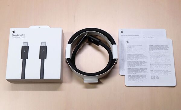 Apple Thunderbolt 5 Pro Cable プロケーブル 1m A3189 MC9C4FE/A(ほぼ新品)