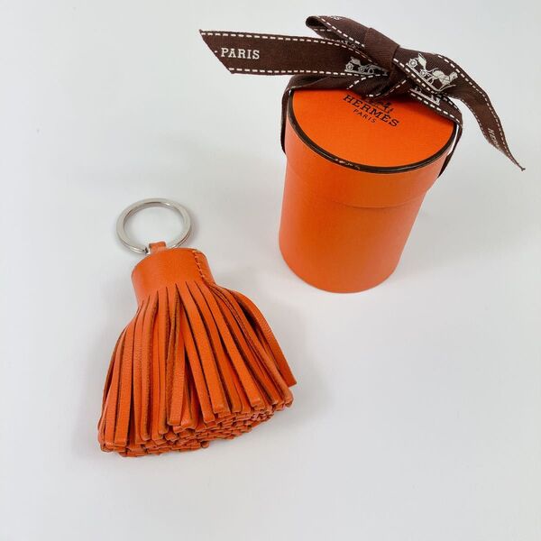 エルメス カルメン アニョーミロ チャーム オレンジ系 ラムスキン キーホルダー バッグチャーム HERMES