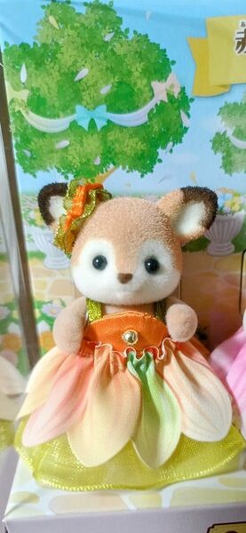 シルバニアファミリー 赤ちゃんトリオ( お花のドレス ) シカの赤ちゃん