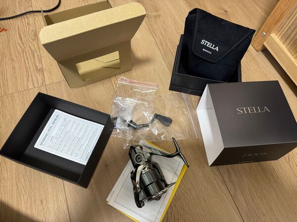 22ステラ シマノ SHIMANO 2500S リール STELLA
