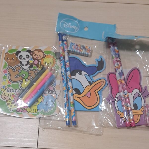 文具セット 鉛筆 メモ帳 ディズニー 色鉛筆 塗り絵 消しゴム デイジー ドナルド どうぶつ