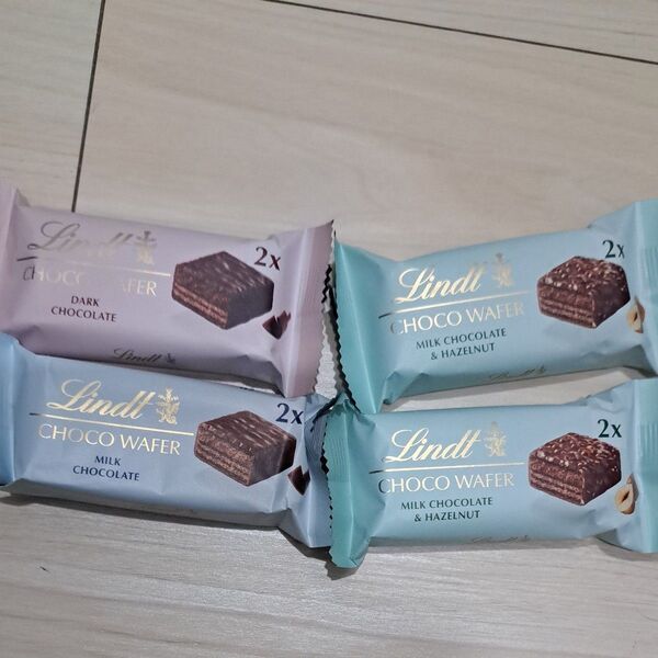 ショコラウェイファー ヘーゼルナッツ ダーク ミルク 各2個入り×4セット リンツ Lindt