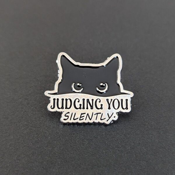 JUDGING YOU SILENTLY 黒猫さん N72-9 猫 ねこ