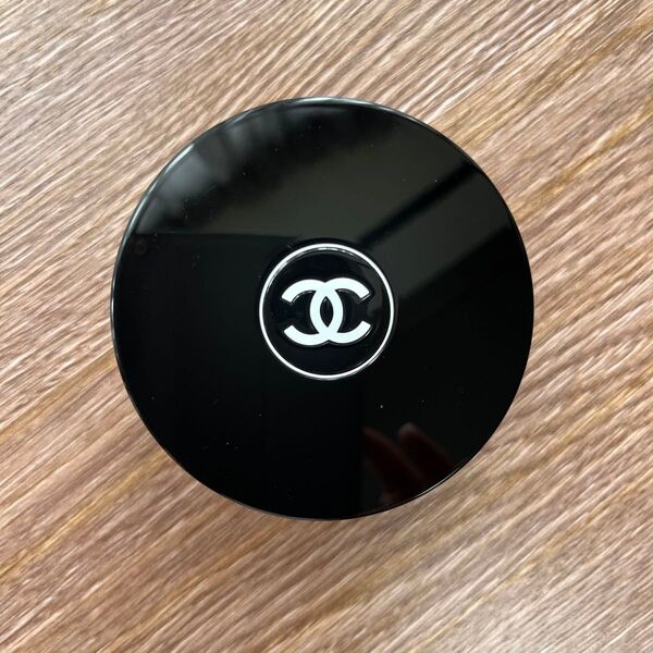 【used】シャネル CHANEL フェイスパウダー VITALUMIERE