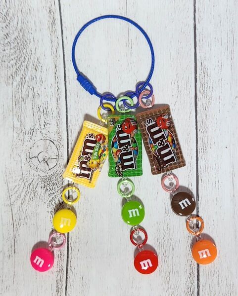 じゃらじゃらキーホルダー m&m's ハンドメイド