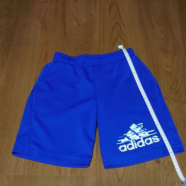 adidas アディダス140サイズ ブルー 短パン ハーフパンツ