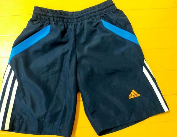 adidas 140cm ハーフパンツ ネイビー サッカー