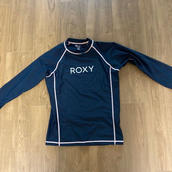 美品ROXYラッシュガード 長袖 ブラックM