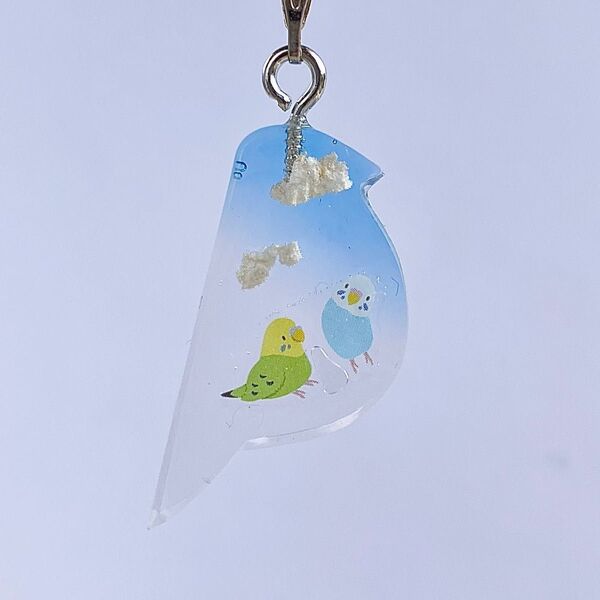 ネックレス セキセイインコ 鳥 青空 空 インコ トリ 雲レジン レジン 一点物 ハンドメイド アクセサリー ペンダント アクセ