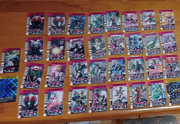 ガンバライジング 仮面ライダー まとめ売り32枚 レア込み
