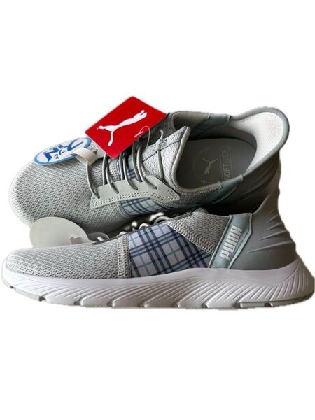 PUMA レディース スニーカー ソフトライド未使用 グレー チェック柄 23.5㎝ 立ったまま履けるスニーカー