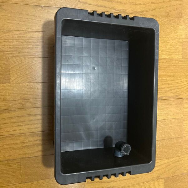 梅雨時期最高メダカ愛好家愛用容器NV13L黒オーバーフロー加工オリジナル遮光蓋付き産卵床2個サービス