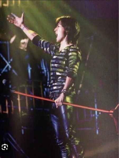 #ラブレス#Backlash#B'z#稲葉浩志#七分袖#ミッチーの部屋