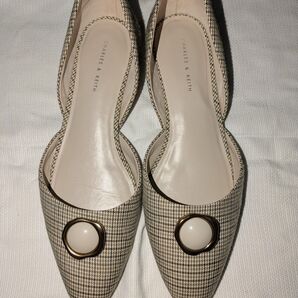 CHARLES & KEITH パンプス シューズ 24.5cm ベージュ