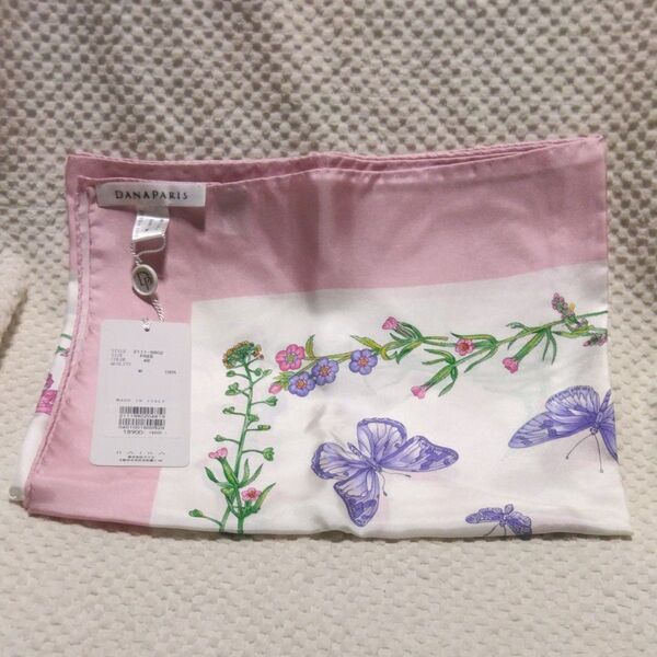 【新品・未使用】DANA PARIS シルクスカーフ正方形 ピンク 花柄 蝶 タグ付き