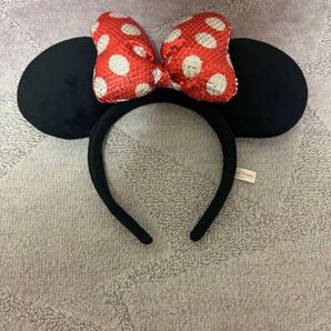 極美品 ディズニー カチューシャ ミニー リボン スパンコール