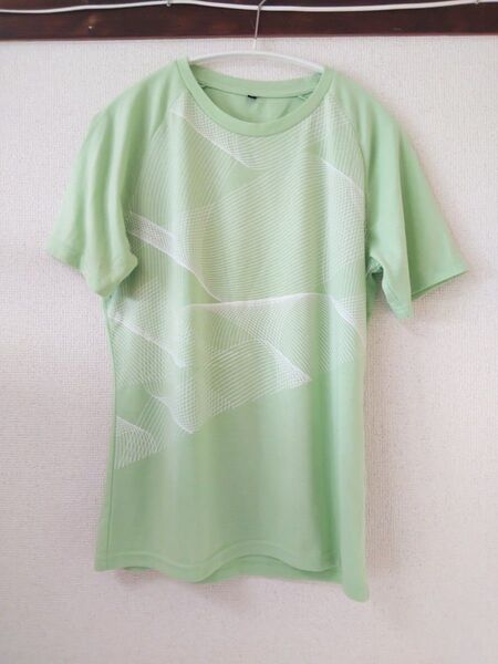 LLだけど小さいのでM~Lの方に!半袖Tシャツ・ライトグリーン、黄緑メロン色