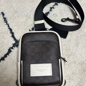 coach 斜めがけボディーバック