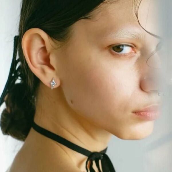 SYKIA シキアSpark Star Pierce Silver×Labradorite (Gray)