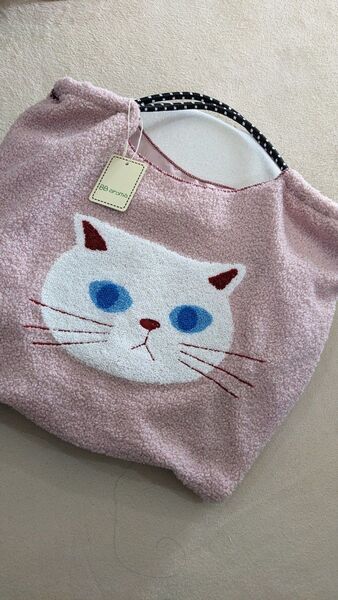 猫 白猫 トートバッグ ハンドバッグ 新品 タグ付き