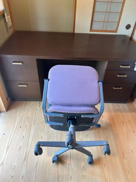 オフィスコム PJE 役員用家具 両袖机 &スイス製回転チェア