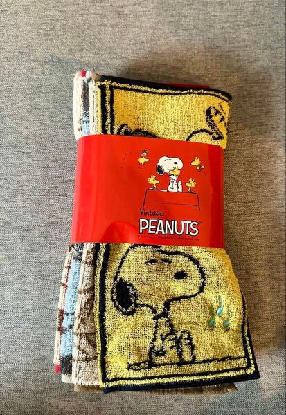 PEANUTS スヌーピータオルハンカチ5枚セット