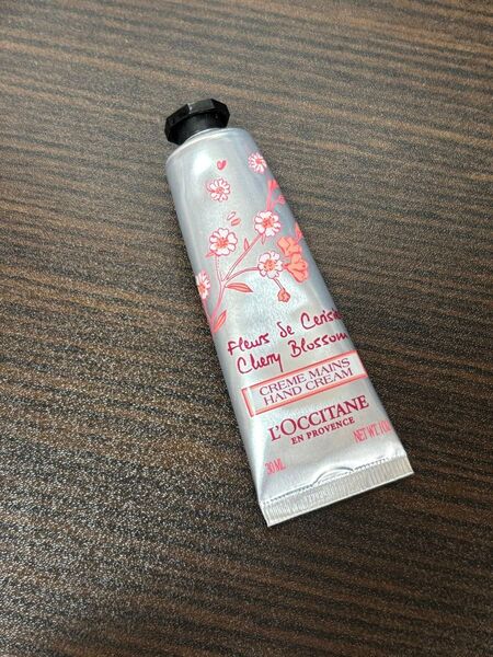 ロクシタン チェリーブロッサム ソフトハンドクリーム 30ml