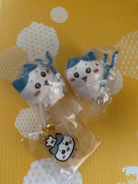 ハチワレ つまんでつなげてますこっと ボールチェーンとカニカンの2個セット ちいかわレストランアクリルチャーム新品未開封ハチワレ