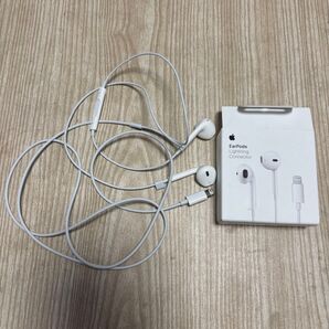 Apple EarPods with Lightning Connector ホワイト 純正イヤホン