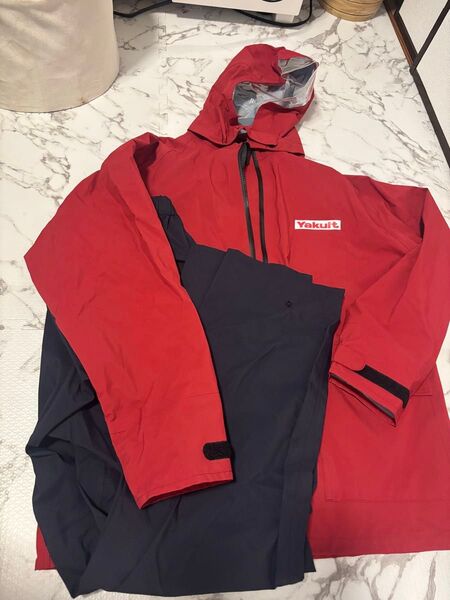 【レア】新品未使用開封のみ ヤクルトレディ 上下セット 雨具 レインコート ジャケット 防寒着 GORE-TEX