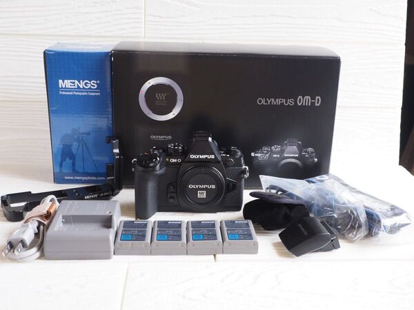 【シャッター数 2034回】オリンパス OLYMPUS OM-D E-M1 ボディ +α