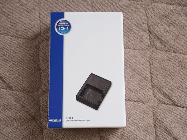 【新品未使用】オリンパス OLYMPUS リチウムイオン充電器 BCH-1