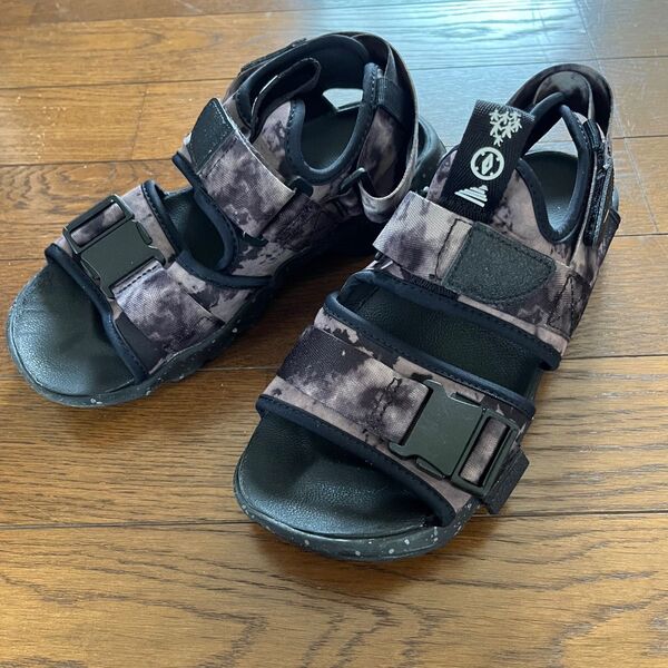 WMNS NIKE CANYON SANDAL 24cm