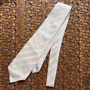 CHESTER BARRIE ネクタイ ☆ 白地ネクタイ 結婚式ネクタイ 礼装 チェスターバリー ♪