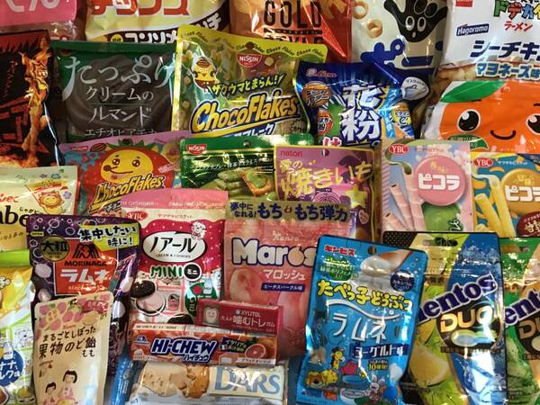 新品 お菓子 27個セット ポテトチップス メントス ハイチュウ ピコラ ラムネ 飴 ガム スナック 詰め合わせ まとめ 大量 アソート 福袋 ☆