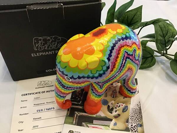 ELEPHANT PARADE Colori Noppawan Nuansiri Hasselt 2012 象 置物 手描き レインボー オブジェ ゾウ エレファントパレード インテリア☆