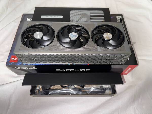 【中古美品】SAPPHIRE NITRO+ Radeon RX 9070 XT GAMING OC 16GB GDDR6