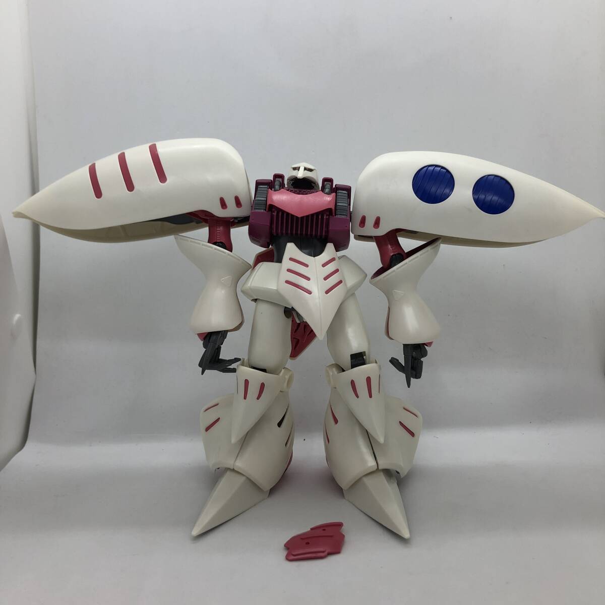 プレミアム完成品】バンダイ MG 1/100 キュベレイ | プラモデル