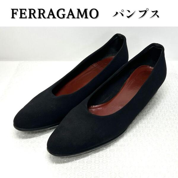 【美品】Ferragamo フェラガモ パンプス 黒 24.0cm ローヒール イタリア製 スエード トゥ形状 ガンチーニ柄