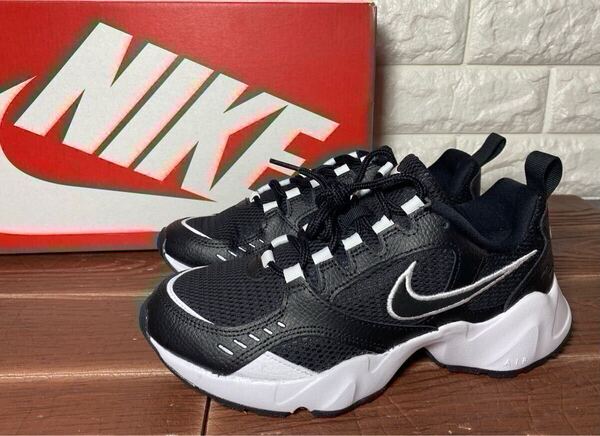 新品 23.5㎝ NIKE ナイキ エア ハイツ AIR HEGHTS ウィメンズシューズ スニーカー ブラック ホワイト 黒