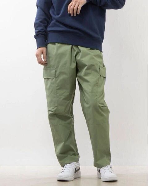 新品 定価10560円 Lサイズ NIKE ナイキ メンズ ウーブン カーゴパンツ オイルグリーン Loose Fit