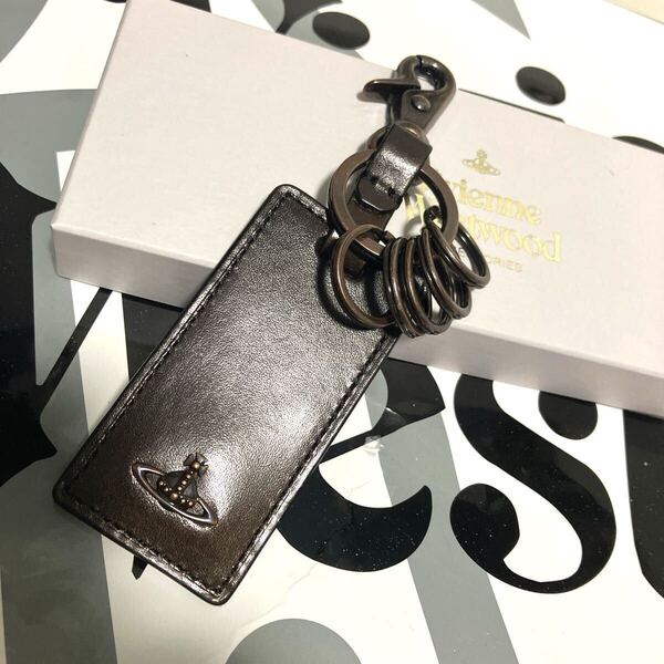 送料込●新品●Vivienne Westwood 定番黒 五連キーリング 本牛革 黒G キーホルダー バッグチャーム ヴィヴィアンウエストウッド ビビアン