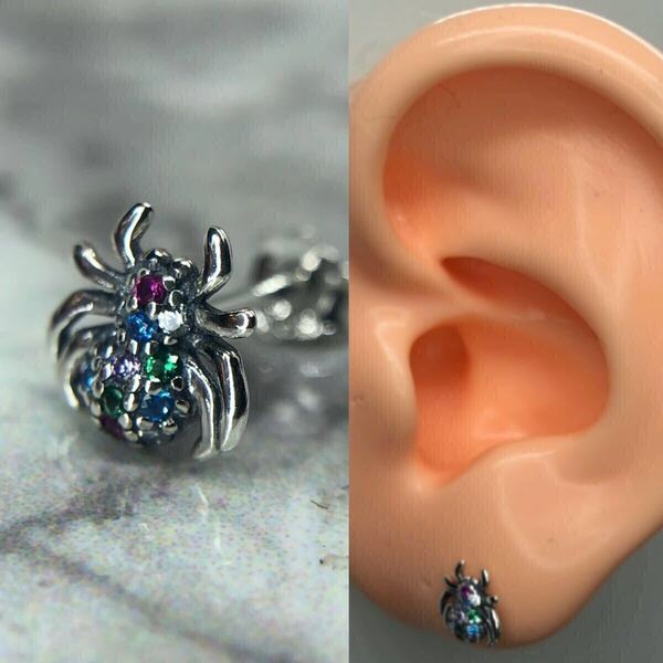 【新品】スタッド ピアス 18g 蜘蛛 スパイダー ジルコニア ダイア ホワイト レインボー シルバー アクセサリー 片耳用 韓国 hiphop