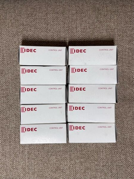 XW1E-BV403MRH 10個 非常停止用押しボタンスイッチ (新品・未開封)/IDEC
