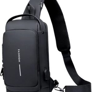 ショルダーバッグ ボディバッグ スポーツバッグ 斜めがけバッグ 肩掛けバッグ メンズ 人気 盗難防止 USBポート 軽量 大容量